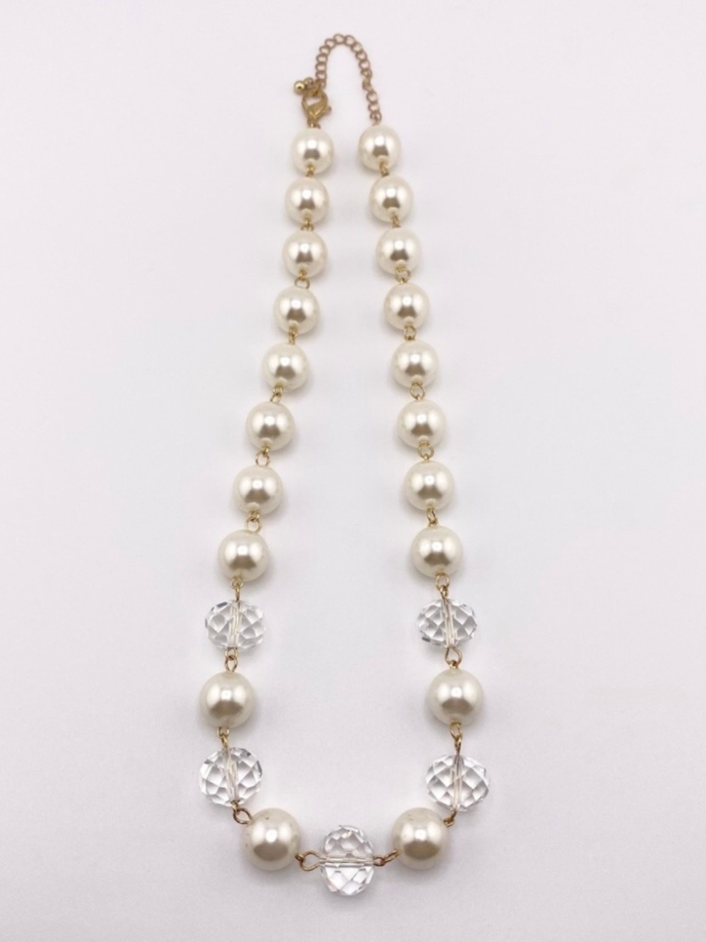 (8) Faux Pearl Gold Tone Necklace
